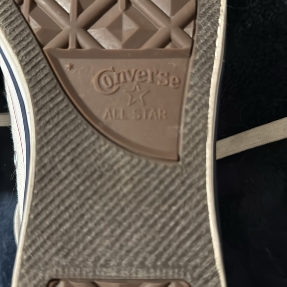 “Chuck Taylor” converse all stars size 9 - Picture 12 of 12